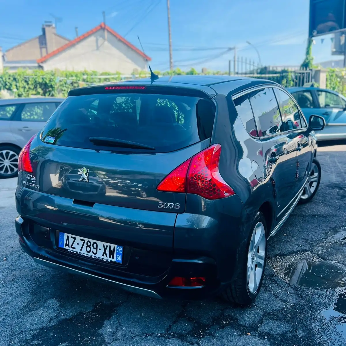 PEUGEOT 3008