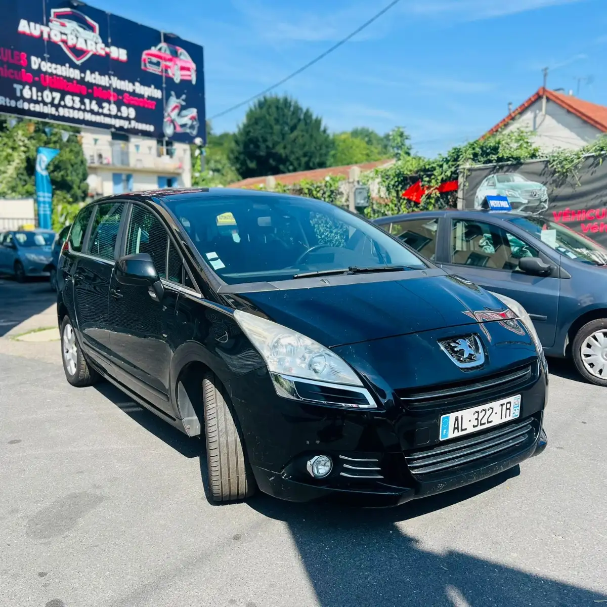 PEUGEOT 5008