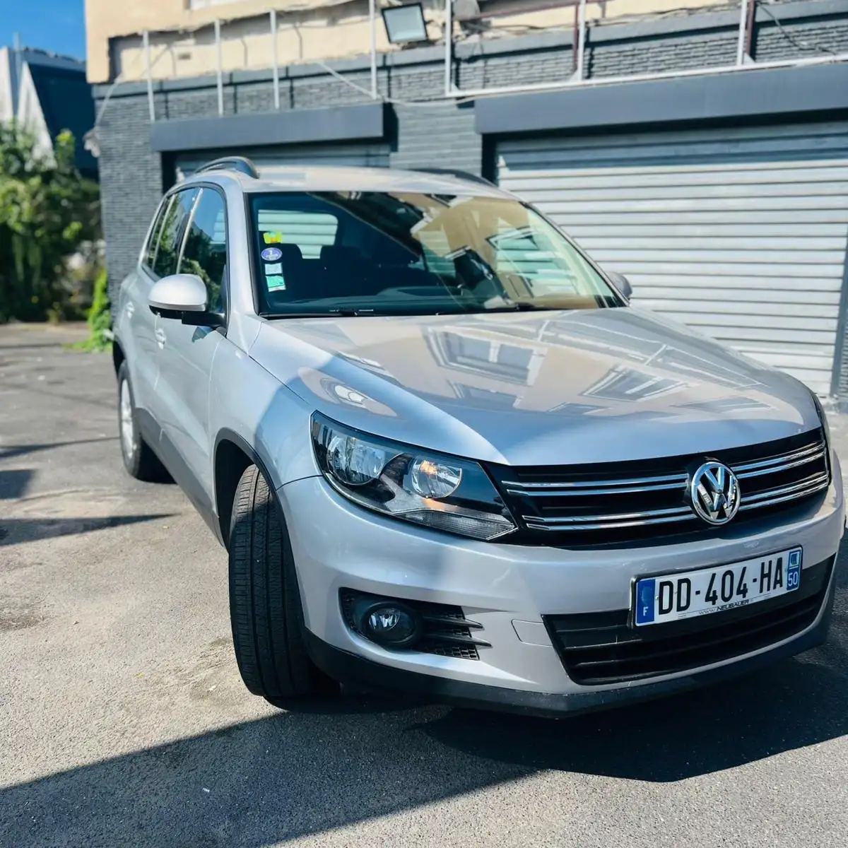VOLKSWAGEN  TIGUAN