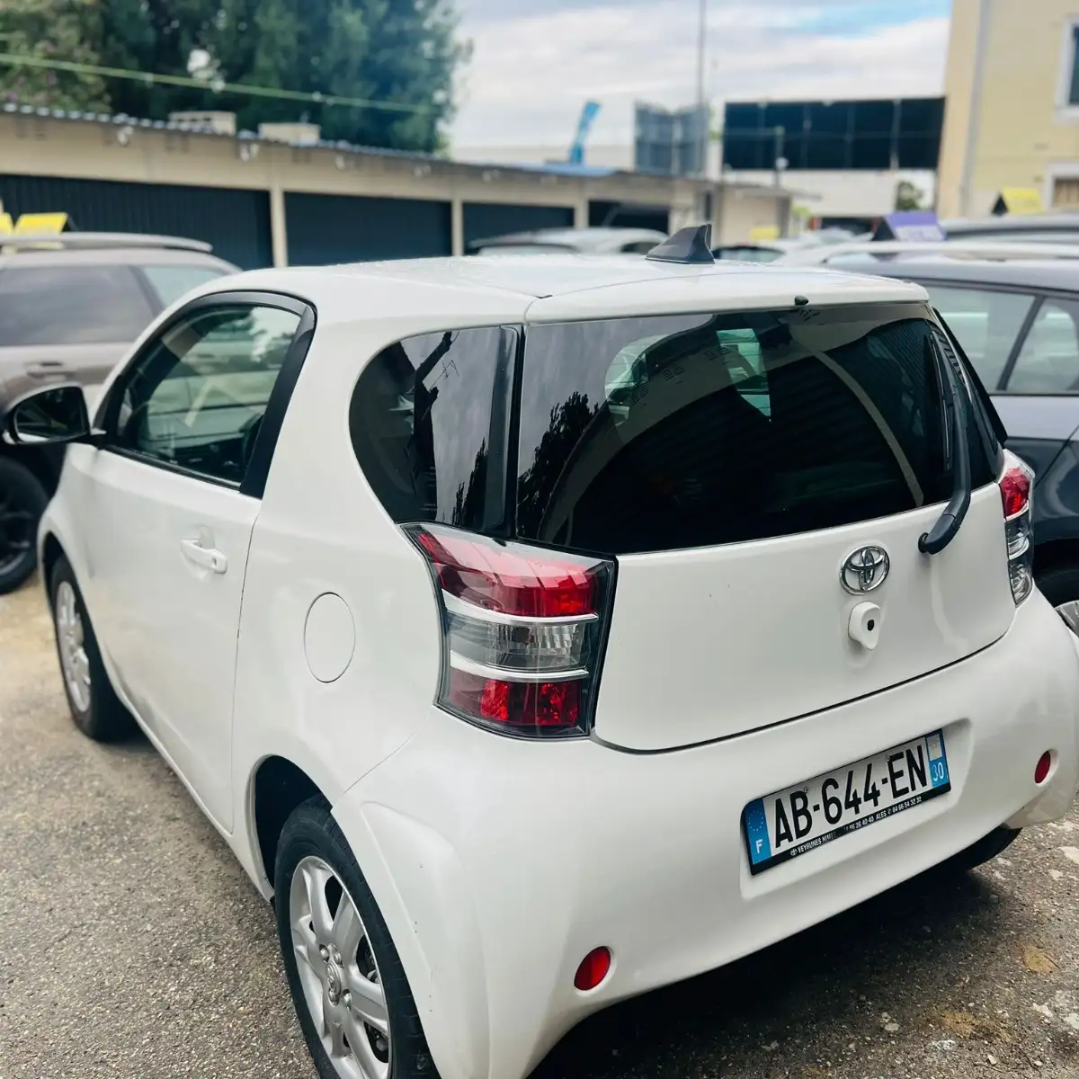 TOYOTA IQ