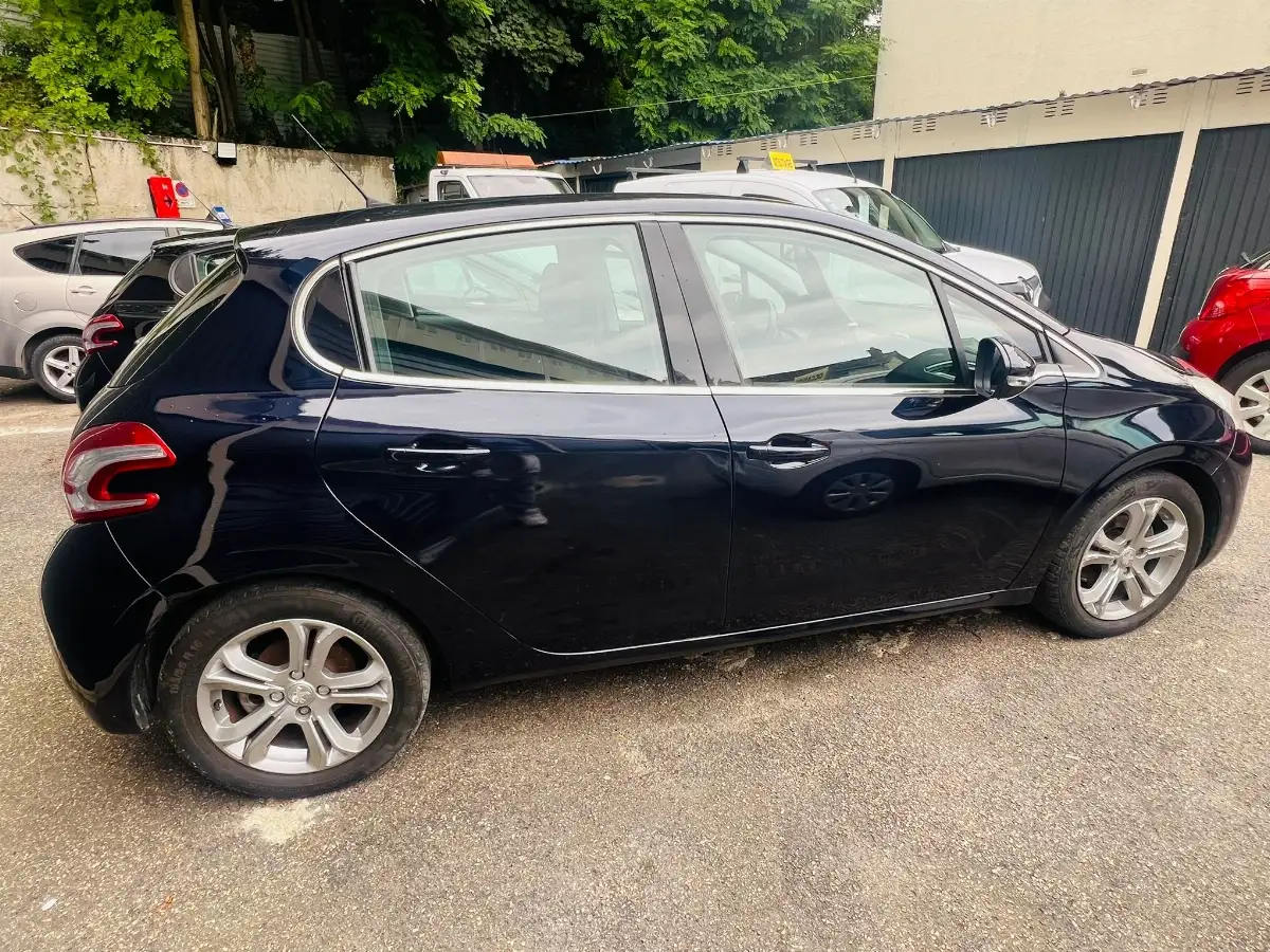 PEUGEOT 208 PACK ALLURE
